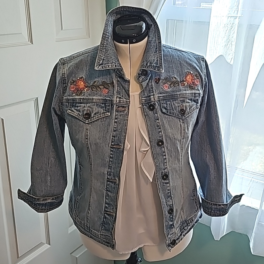 Liz Claiborne Jean Denim Jacket size 12 Flower Embroidery Preppy